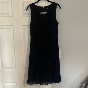 Elegant Black Sleeveless Dress